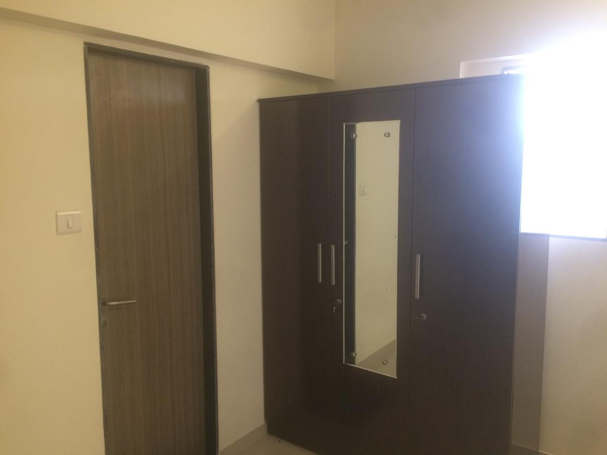 Poonam Hieghts Bed & Breakfast Mumbai Exterior photo